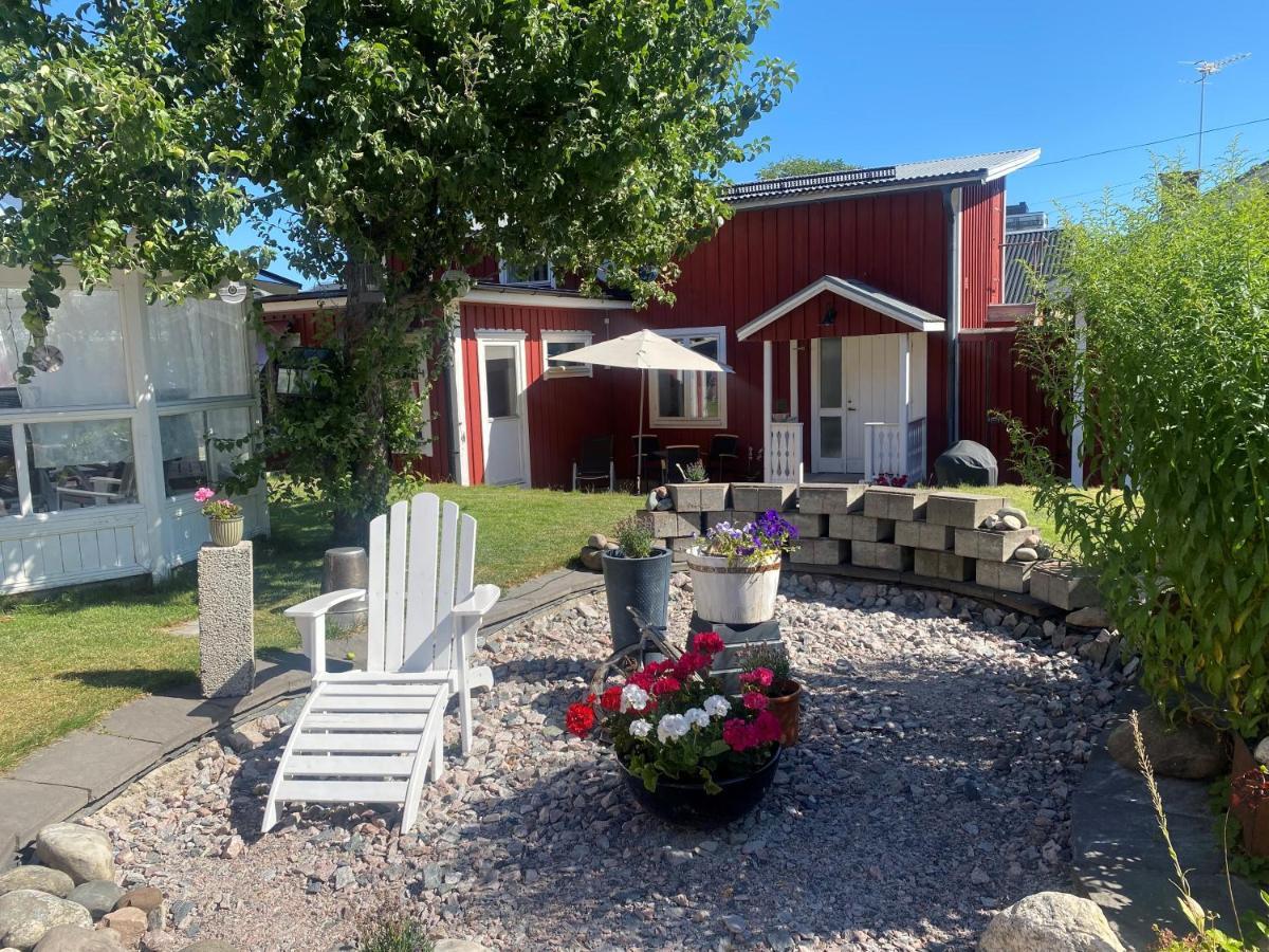 Gardshuset Mitt I Centrala Gaevle Bagian luar foto